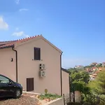 Apartman With Parking Space Rukavac, Vis - 8496 Rukavac